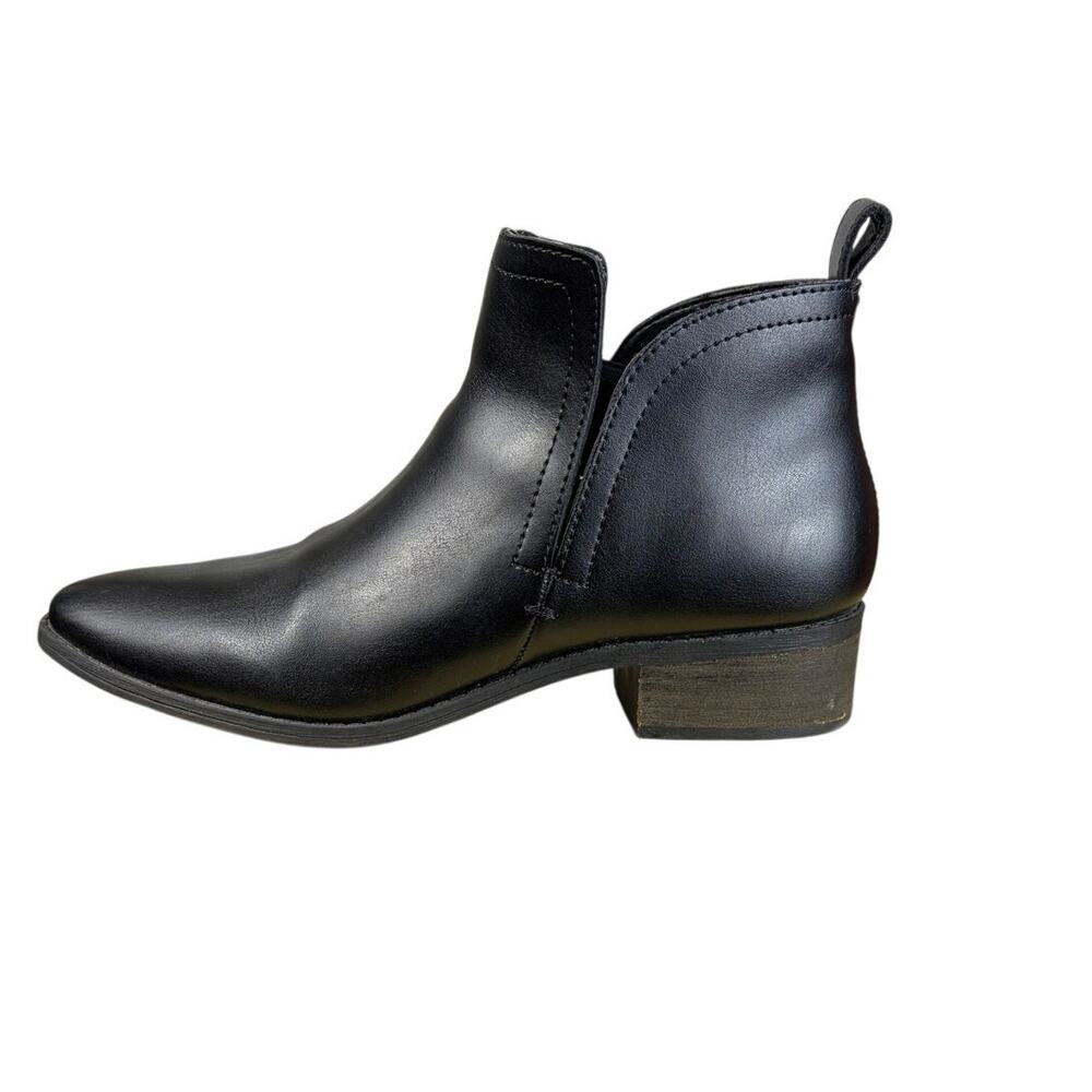 Dolce Vita Tivon Black Leather Cutout Ankle Boots Size 10